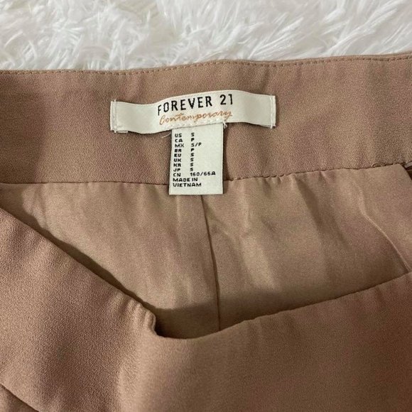 SOLD Forever 21 Contemporary Khaki Skort - Picture 3 of 5